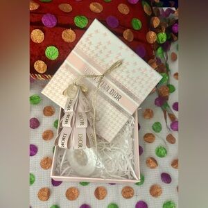 Dior Soft Pink and Gold Star Ribbon Holiday Ornament car Diffuser NWB GWP